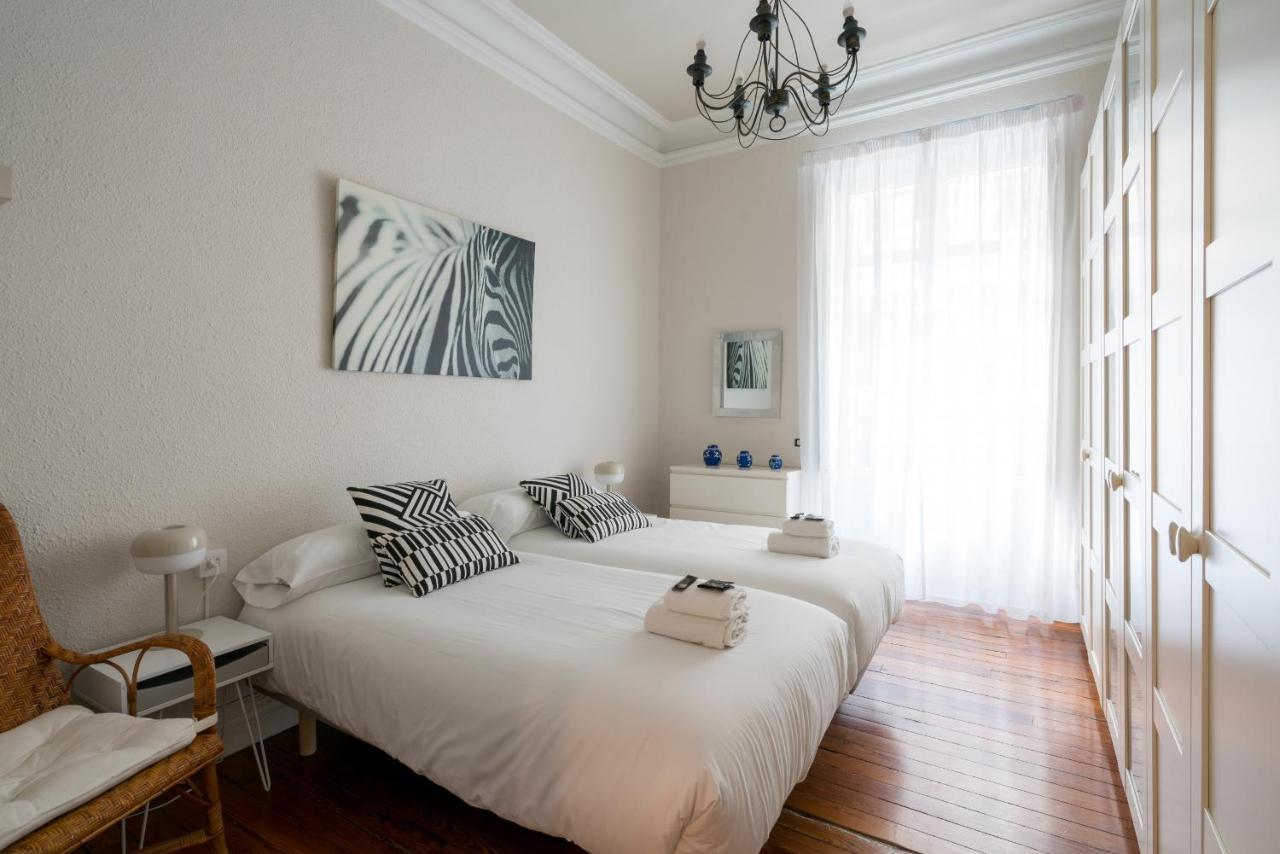 Amama Apartment By People Rentals Бильбао Экстерьер фото